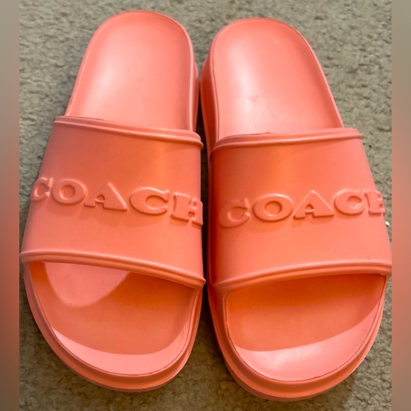 Great pink Coach slides. Size 8. - Picture 1 of 4